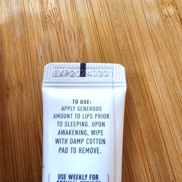 Aceology Overnight Lip Mask, Exfoliating Hydrating & Smoothing, Full-size 15ml - Picture 3 of 8